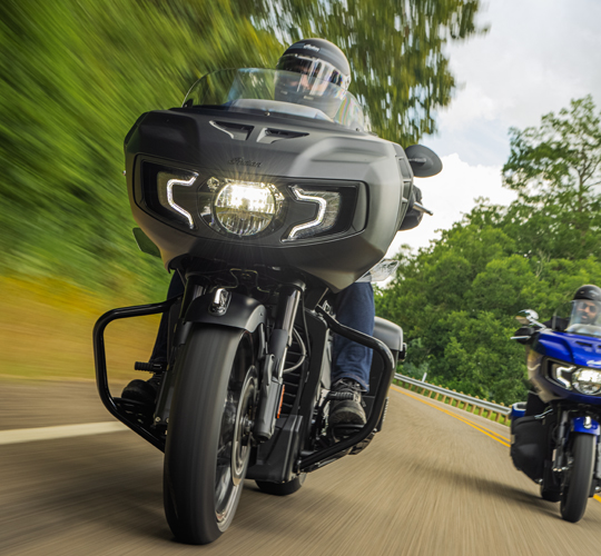 SNIJ ELKE BOCHT MESSCHERP AAN.